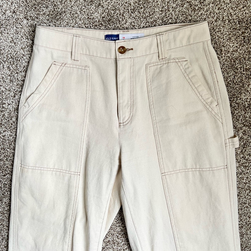 Old Navy Women's Beige Straight Leg Jeans - Picture 2 of 5